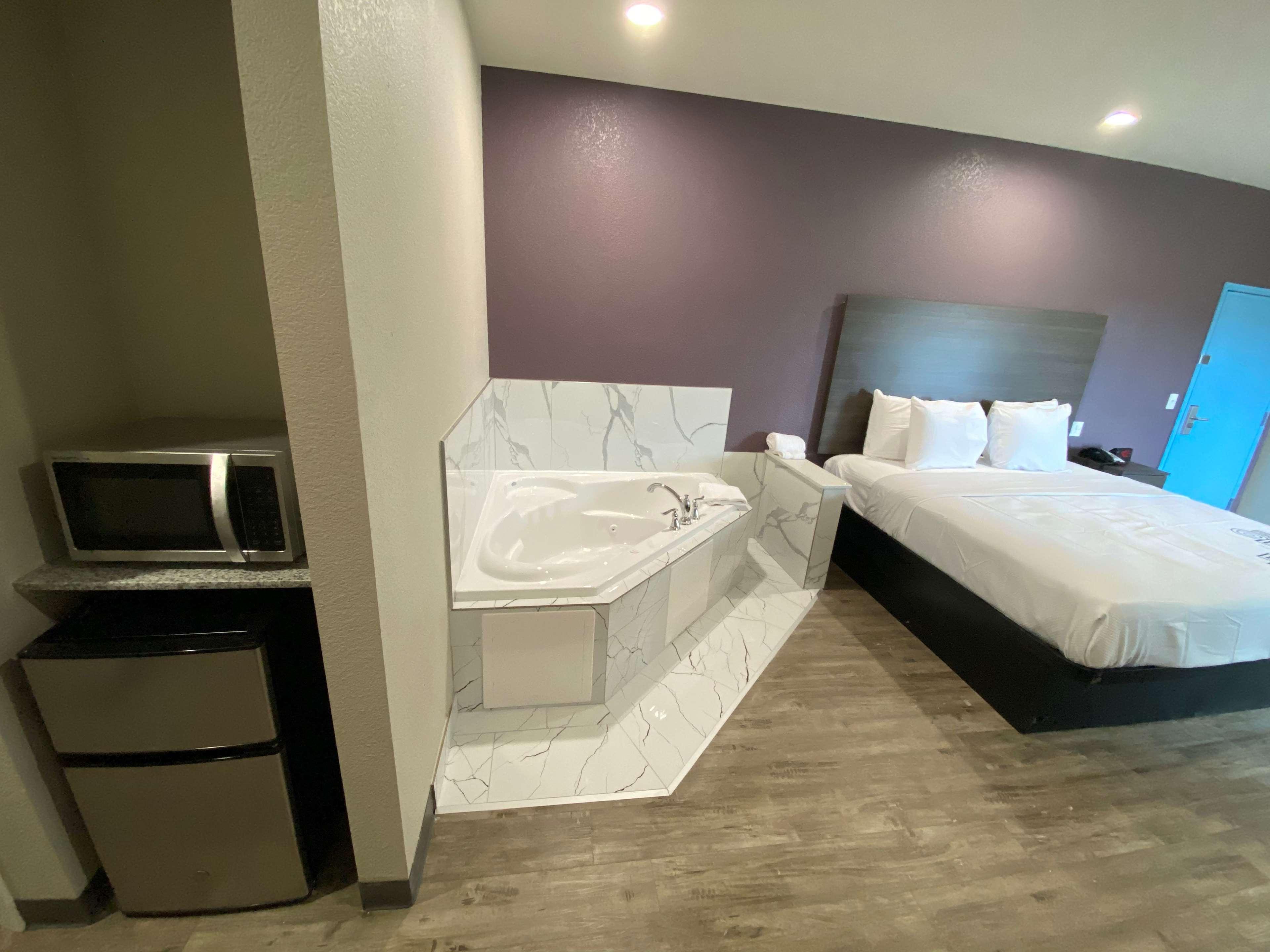 Surestay Plus Hotel By Best Western Ada Екстер'єр фото