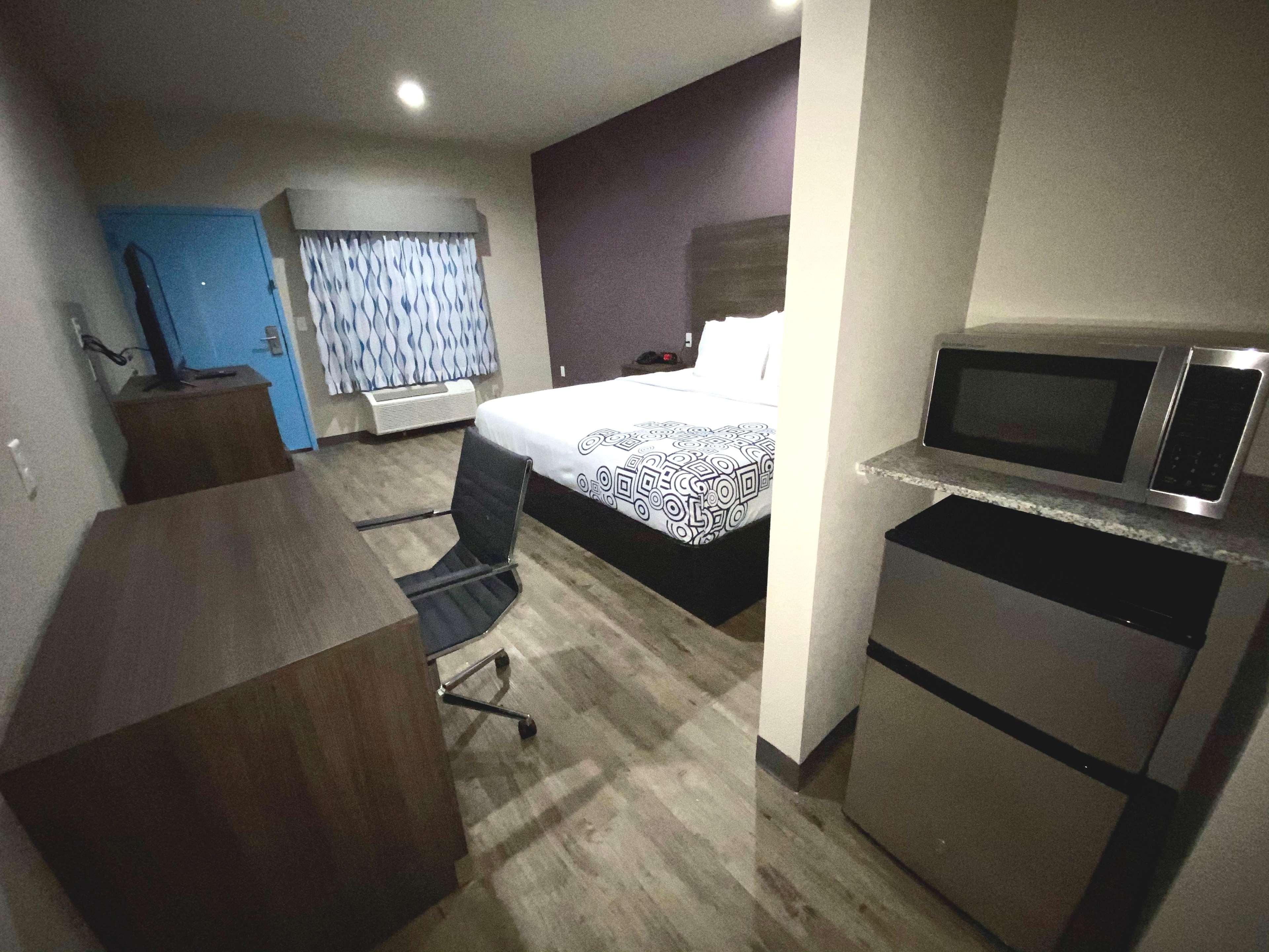 Surestay Plus Hotel By Best Western Ada Екстер'єр фото
